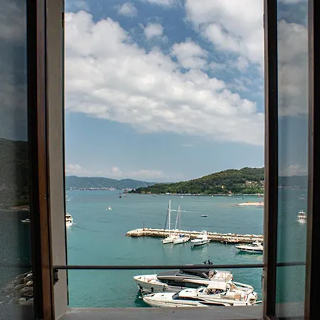 Penthouse With A Dream Sea View In Daire Porto Venere